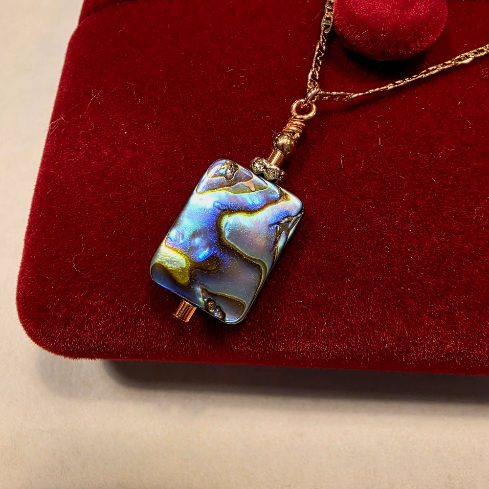 SALE!! Iridescent Shell Pendant and Rose Gold Necklace - Picture 5 of 5